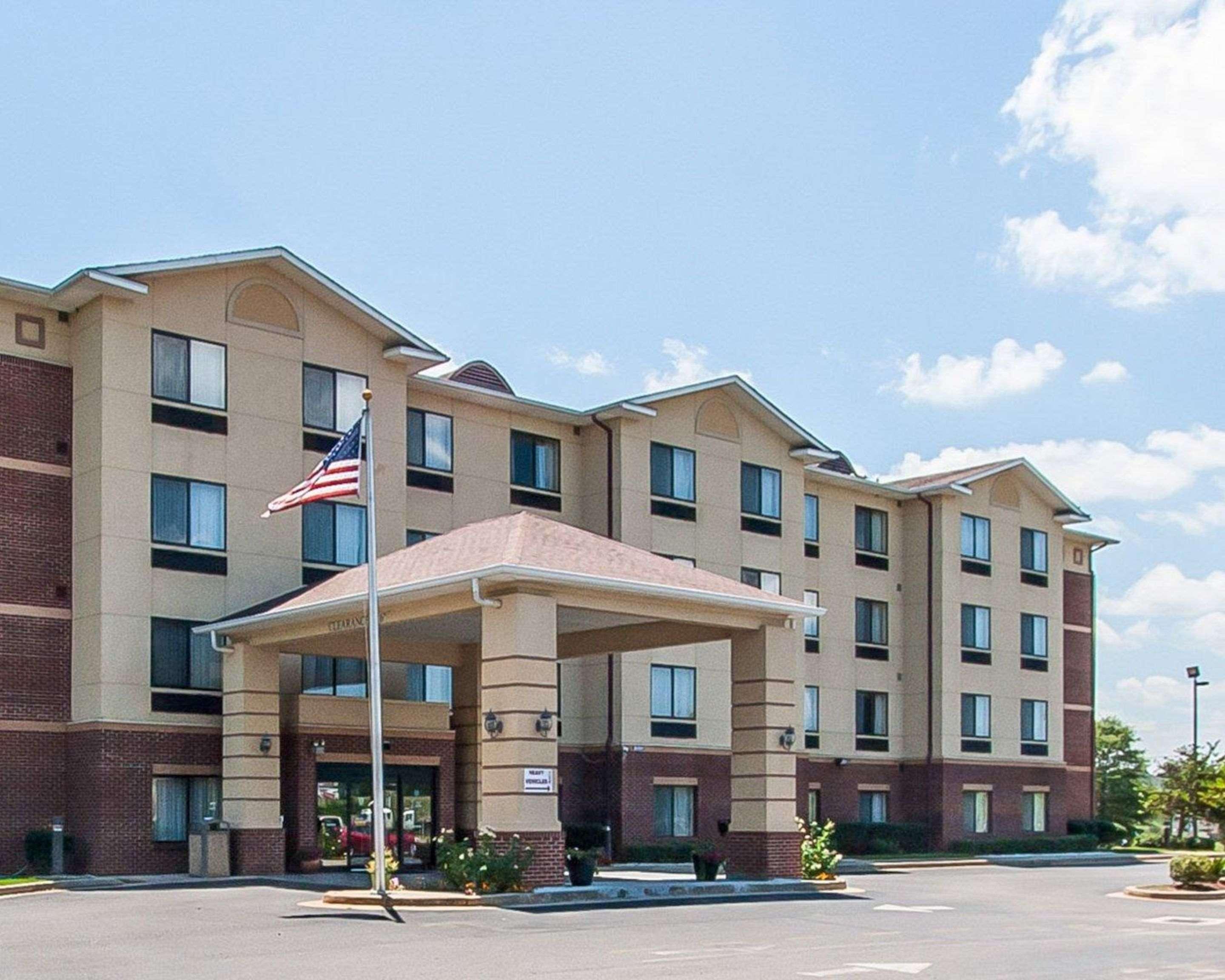 Comfort Inn & Suites Montgomery Eastchase Exterior photo